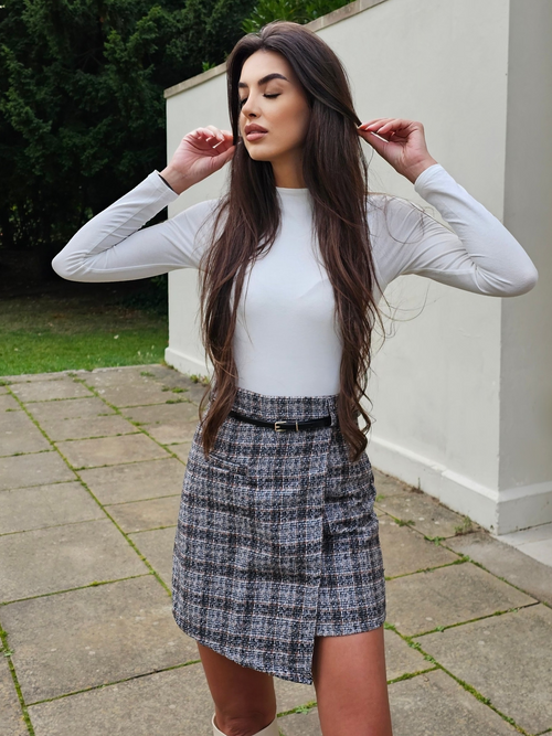 Brown Plaid High Waist Skirt with White Long Sleeve Mock Neck Bodysuit. Pair with Cute White/Beige/Cream Knee High Boots. Beautiful Long Wavy Hairstyles, Elegant Hairstyles for Brown Long Hair, Zade Fashion